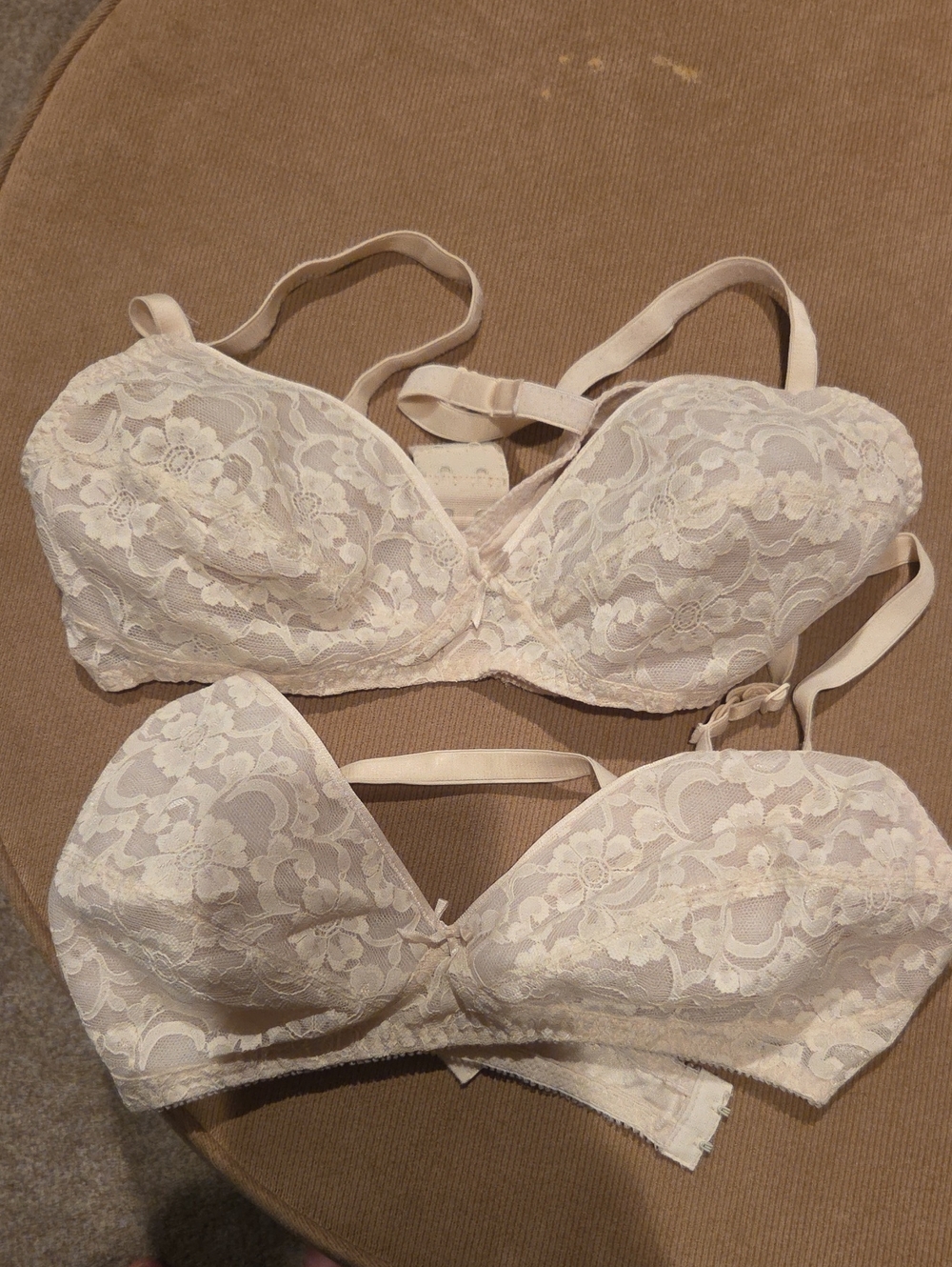 Playtex Cream Lace Bras Duo Size 38 Nearly B